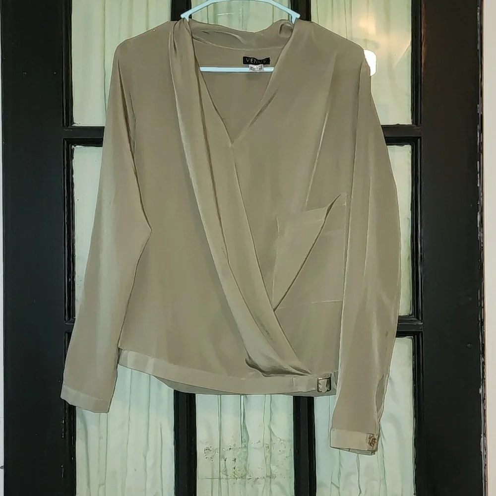 VENUS olive blouse SURPLICE top SIZE small - Picture 1 of 15